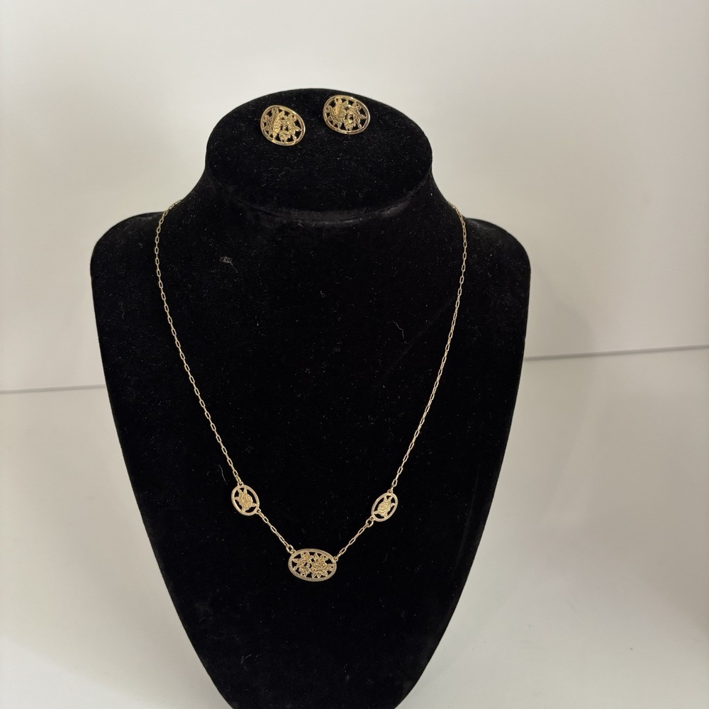Vintage Avon Gold Tone Rose Link Necklace And Earring Set
